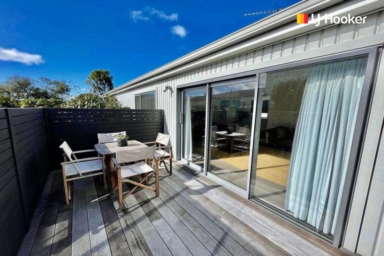Photo of property in 42a Beach Street, Saint Clair, Dunedin, 9012