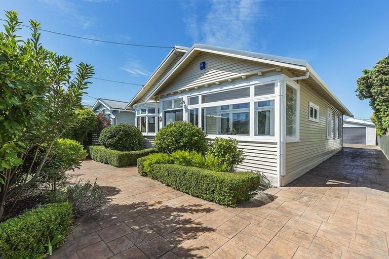 Photo of property in 8 Strathavon Road, Miramar, Wellington, 6022