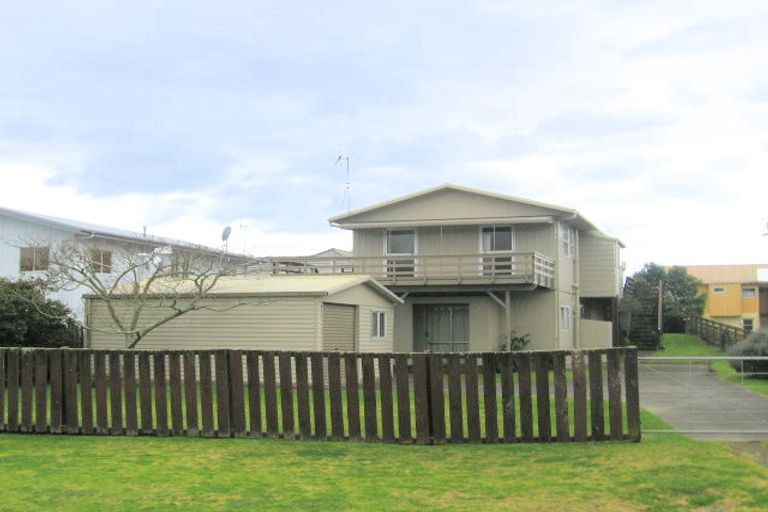 Photo of property in 242 Beverley Terrace, Whangamata, 3620