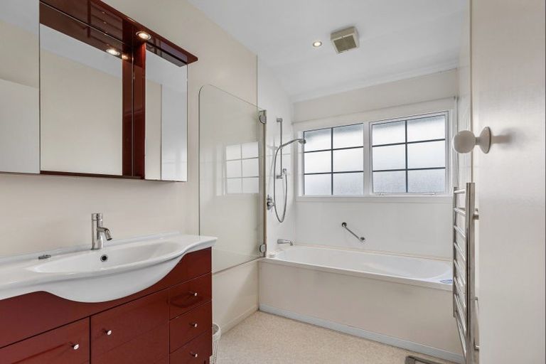 Photo of property in 1 Matua Road, Matua, Tauranga, 3110