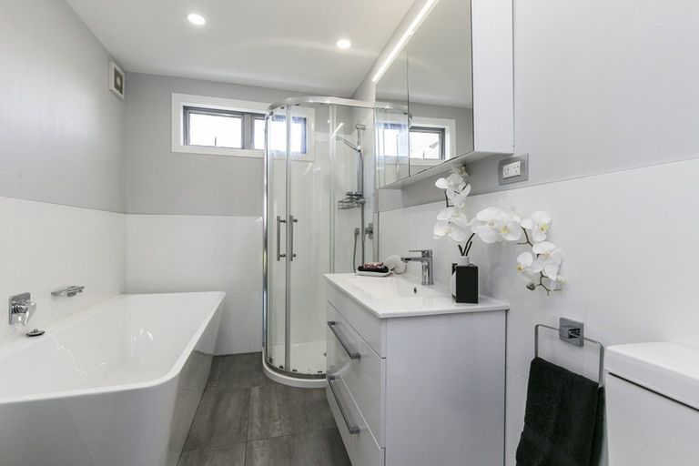 Photo of property in 42 Mandalay Terrace, Khandallah, Wellington, 6035