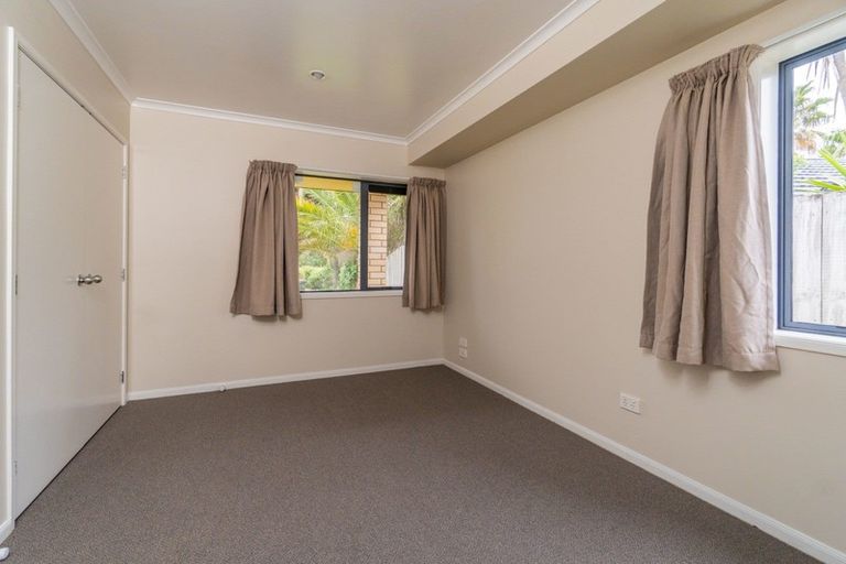 Photo of property in 16 Sambrooke Crescent, Flat Bush, Auckland, 2019