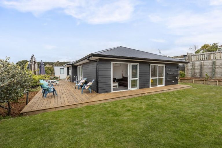 Photo of property in 64 Toi Street, Otaki Beach, Otaki, 5512