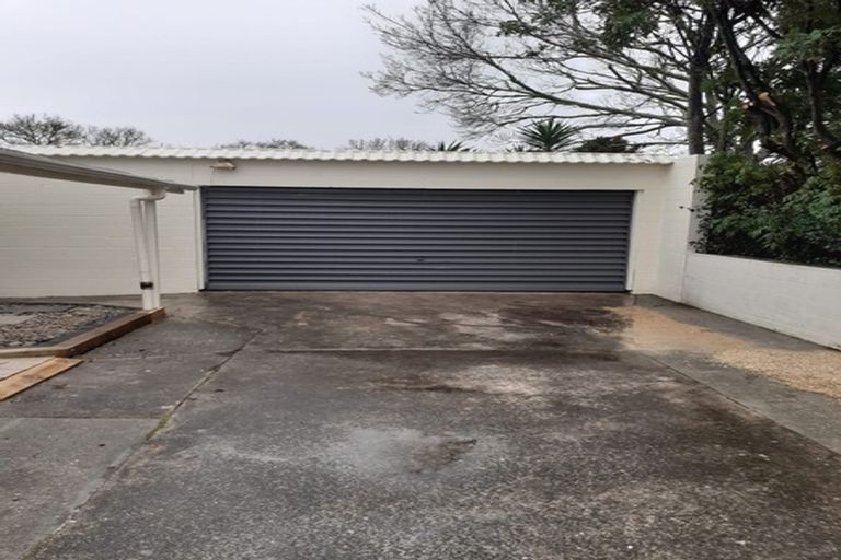 Photo of property in 2/54 Ray Small Drive, Pahurehure, Papakura, 2113