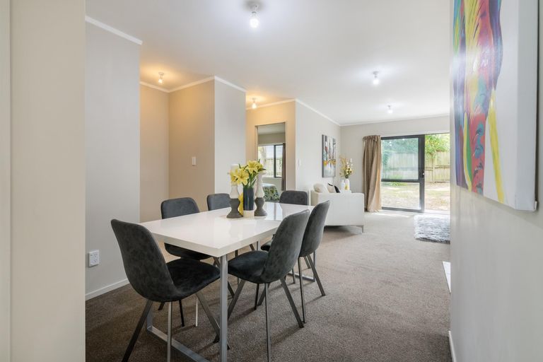 Photo of property in 105a Moire Road, West Harbour, Auckland, 0618