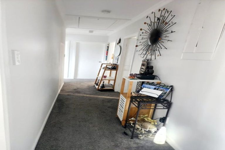 Photo of property in 63 Carlisle Road, Torbay, Auckland, 0630