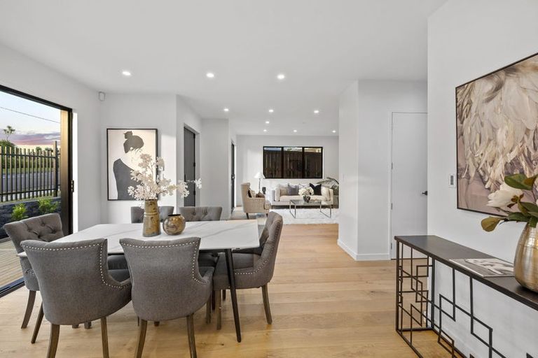 Photo of property in 41a Sunnynook Road, Forrest Hill, Auckland, 0620