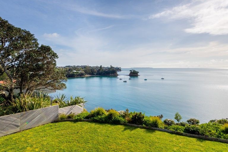 Photo of property in 6 Sharon Road, Waiake, Auckland, 0630