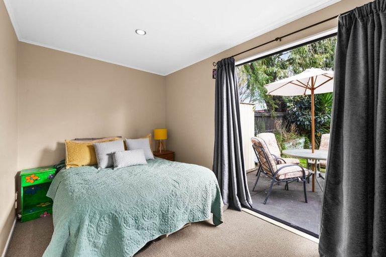 Photo of property in 16 Cormack Place, Greenmeadows, Napier, 4112