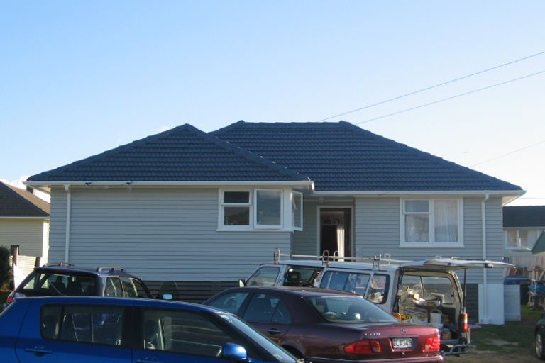 Photo of property in 142 Castor Crescent, Cannons Creek, Porirua, 5024