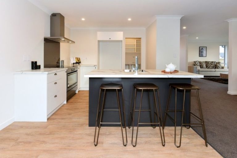 Photo of property in 5 Cressy Place, Darfield, 7510