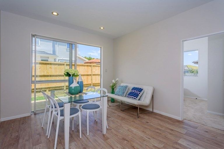 Photo of property in 74 Huntington Park Drive, Greenhithe, Auckland, 0632