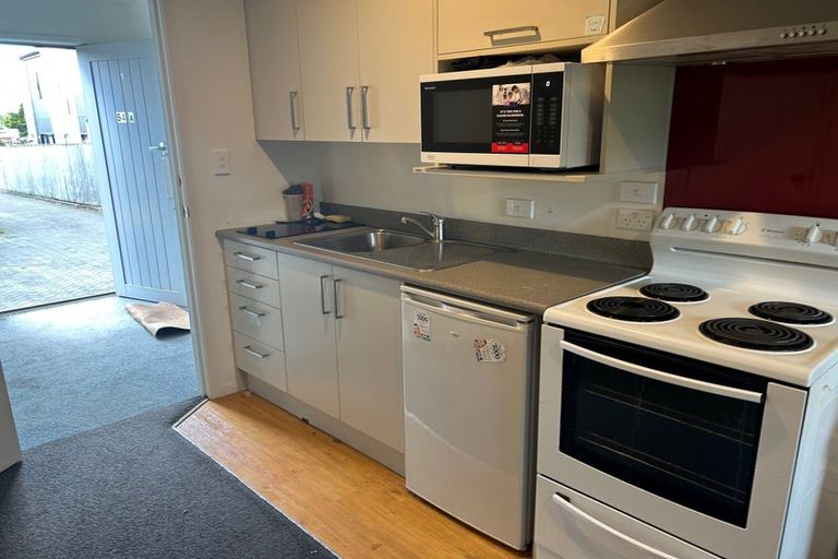 Photo of property in 2/54 May Street, Hamilton East, Hamilton, 3216