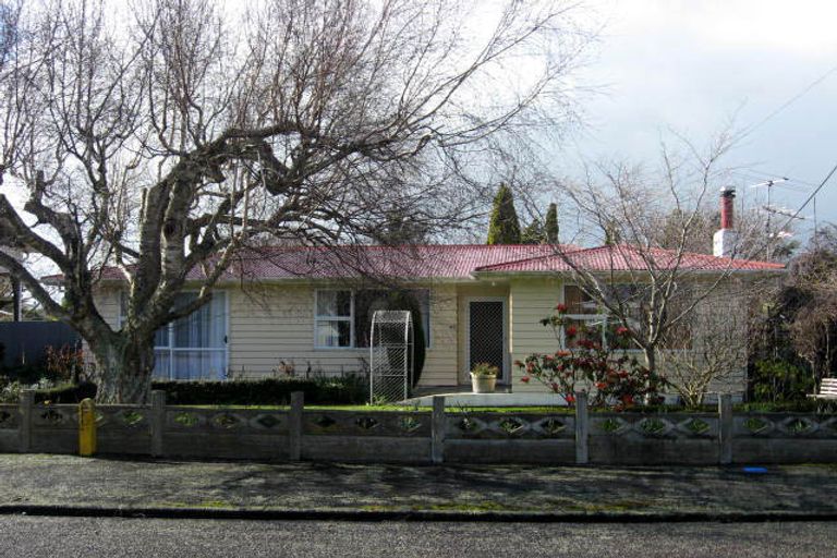 Photo of property in 40 Rhodes Street, Carterton, 5713