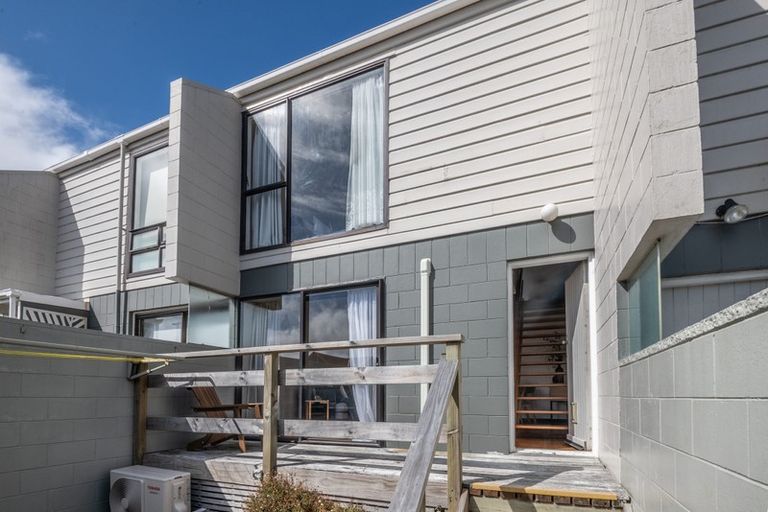 Photo of property in 3/33 Frankmoore Avenue, Johnsonville, Wellington, 6037