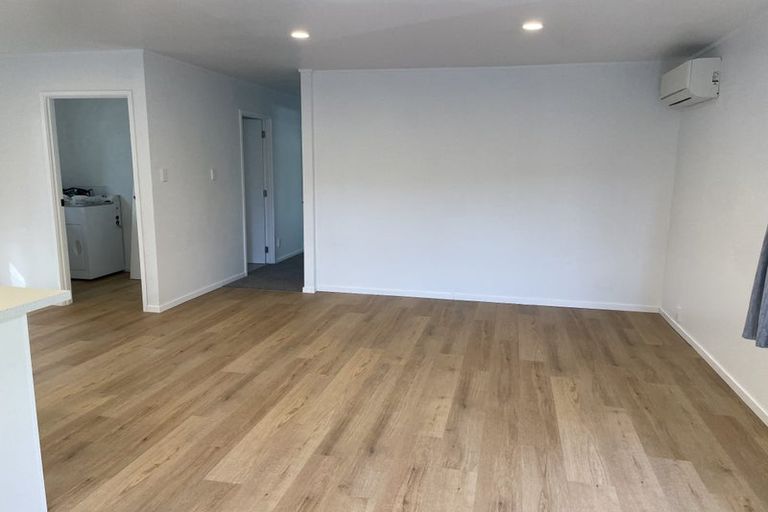 Photo of property in 1/24 Contessa Drive, Glenfield, Auckland, 0629