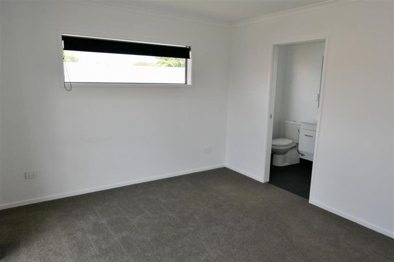 Photo of property in 2a Waterview Road, Favona, Auckland, 2024