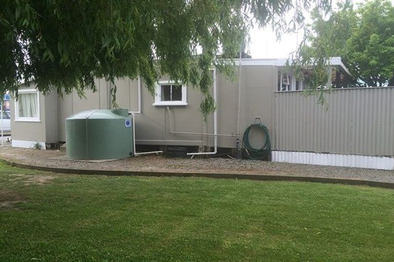 Photo of property in 38 Armstrong Avenue, Carterton, 5713