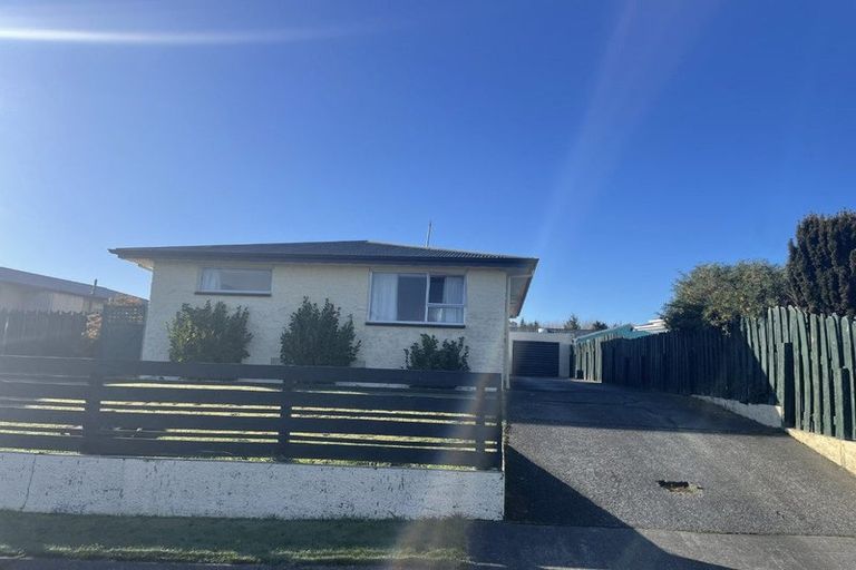 Photo of property in 61 O'byrne Place, Waikiwi, Invercargill, 9810