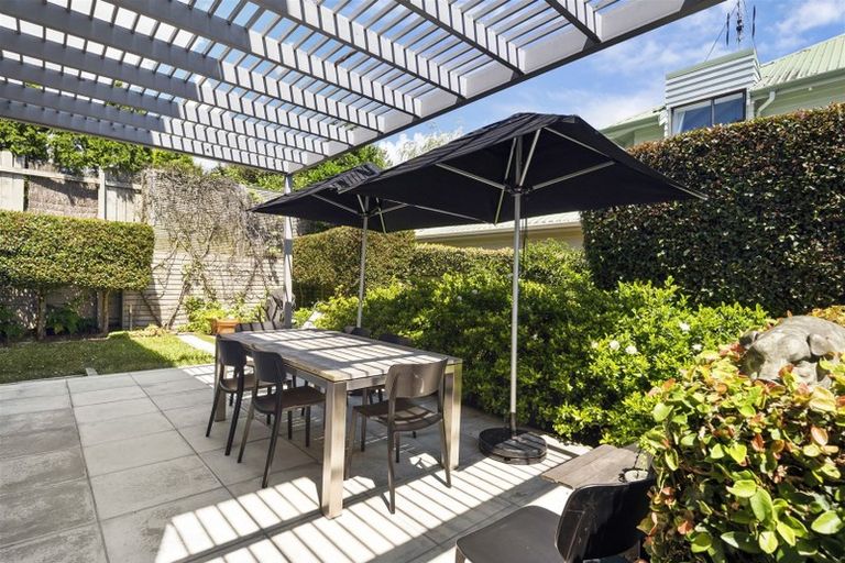 Photo of property in 87b Castor Bay Road, Castor Bay, Auckland, 0620