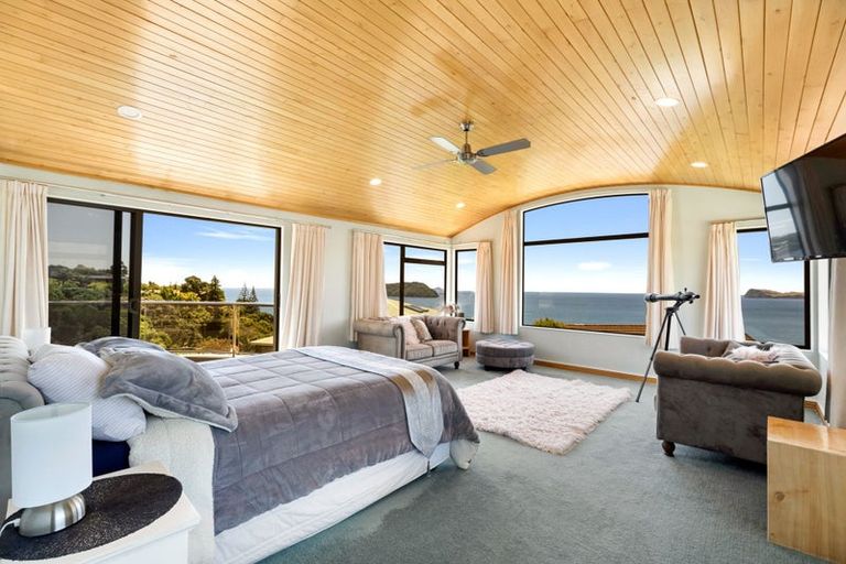 Photo of property in 221 Paku Drive, Tairua, 3508