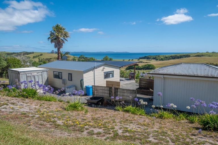 Photo of property in 38 Taipa View Road, Taipa, 0483