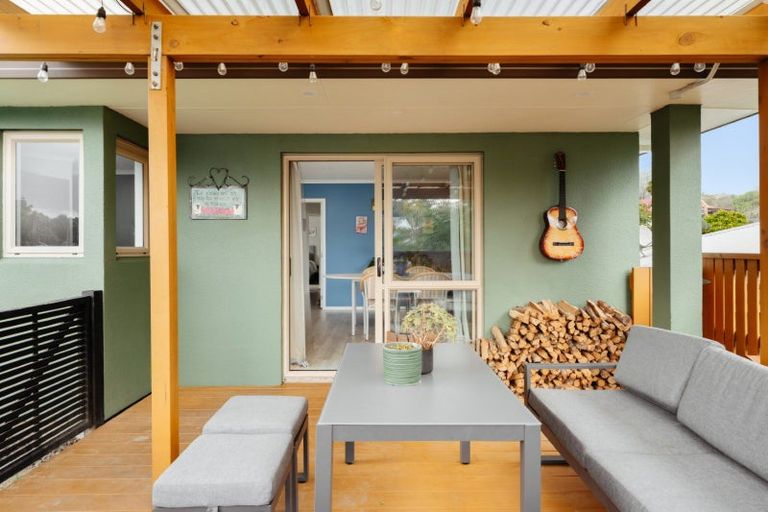 Photo of property in 16 Zachary Place, Welcome Bay, Tauranga, 3112