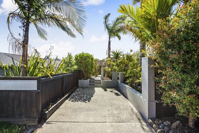 Photo of property in 1/7 Pinero Place, Bucklands Beach, Auckland, 2014