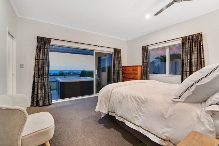 Photo of property in 23 Manhattan Rise, Orewa, 0931