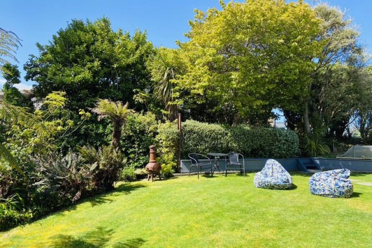 Photo of property in 18 Violet Street, Riverton/aparima, Riverton, 9822