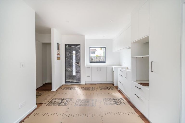 Photo of property in 4/104 Martin Street, Wallaceville, Upper Hutt, 5018