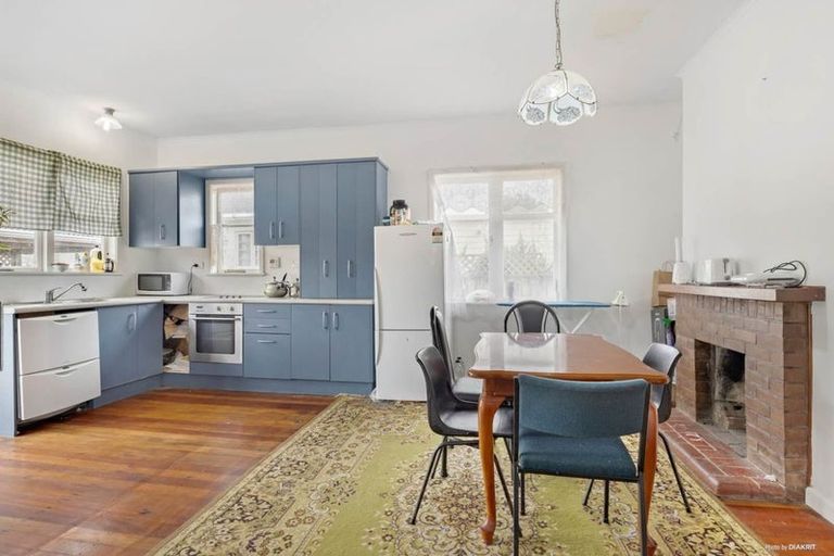 Photo of property in 36 Haverstock Road, Sandringham, Auckland, 1025