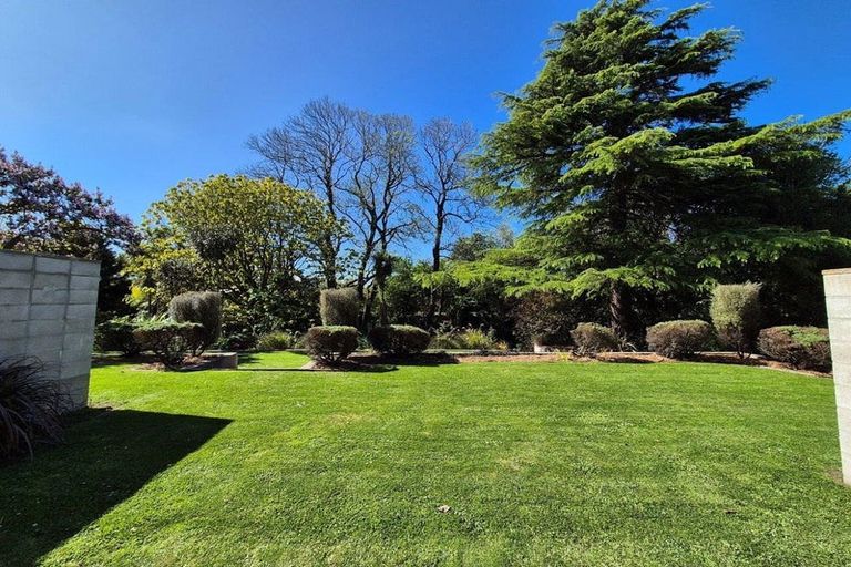 Photo of property in 17d Athol Terrace, Upper Riccarton, Christchurch, 8041