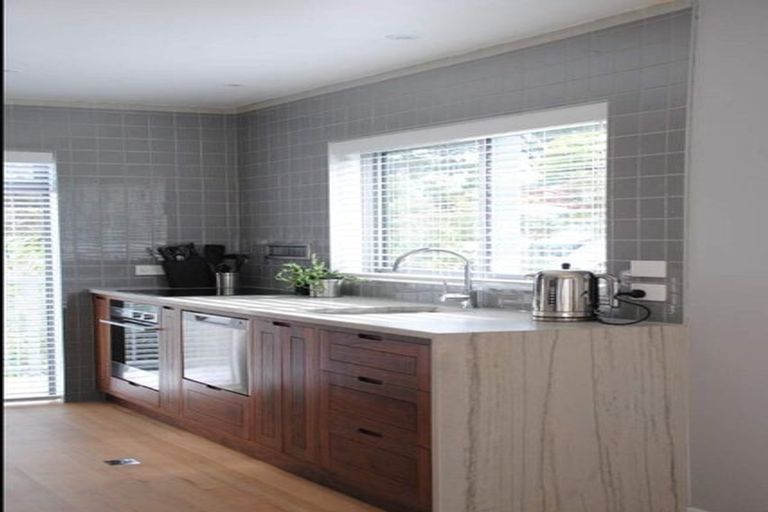 Photo of property in 80 Palmerston Road, Birkenhead, Auckland, 0626