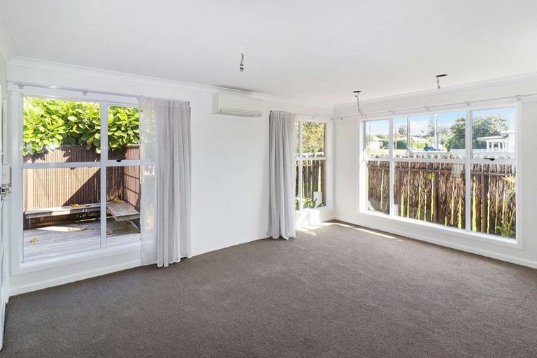 Photo of property in 54 Wellesley Road, Mangere Bridge, Auckland, 2022