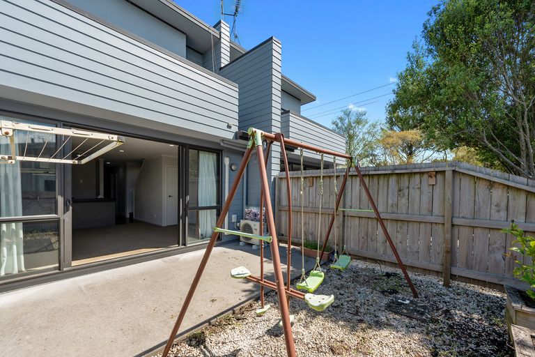 Photo of property in 110b Hillcrest Road, Hillcrest, Hamilton, 3216