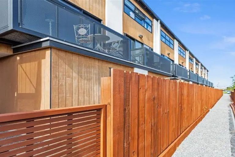 Photo of property in 9/63 Tawa Street, Mount Maunganui, 3116