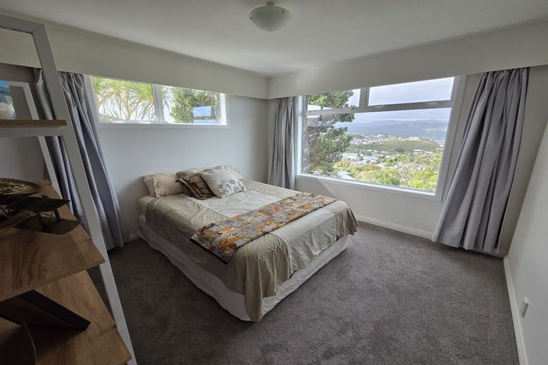 Photo of property in 35 Acacia Avenue, Maungaraki, Lower Hutt, 5010