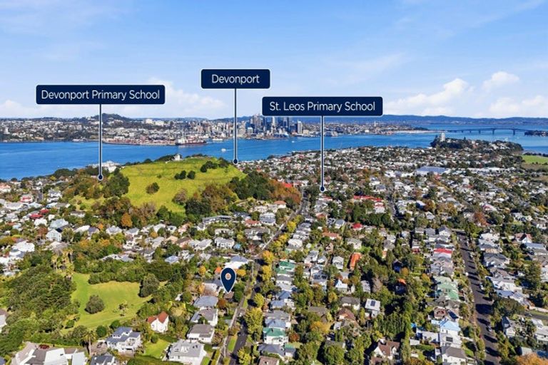 Photo of property in 2/32 Albert Road, Devonport, Auckland, 0624