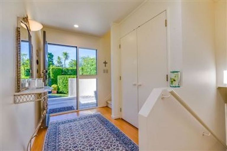 Photo of property in 1/2 Katui Street, Castor Bay, Auckland, 0620