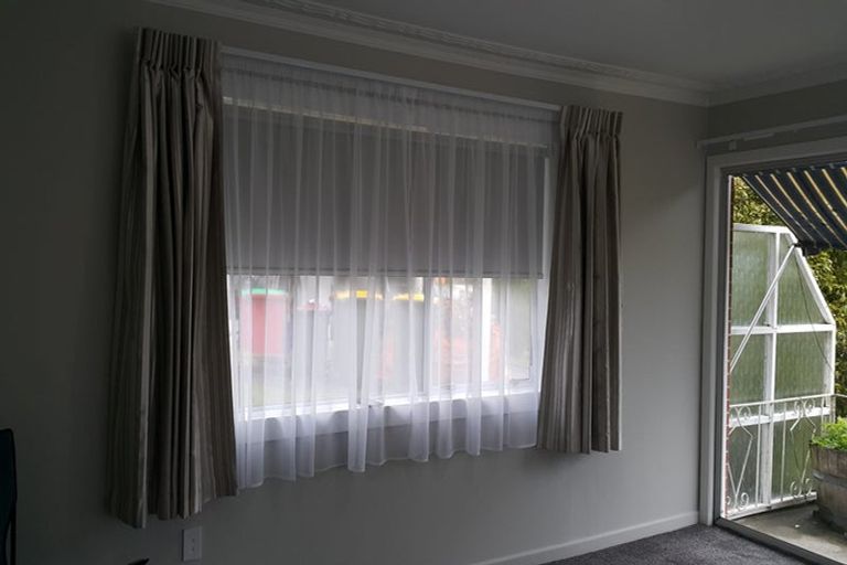 Photo of property in 1/15 Kayeleen Place, Cockle Bay, Auckland, 2014