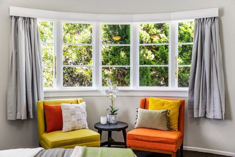 Photo of property in 32 Dignan Street, Point Chevalier, Auckland, 1022