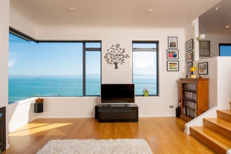 Photo of property in 16 Mana Heights, Marybank, Nelson, 7010