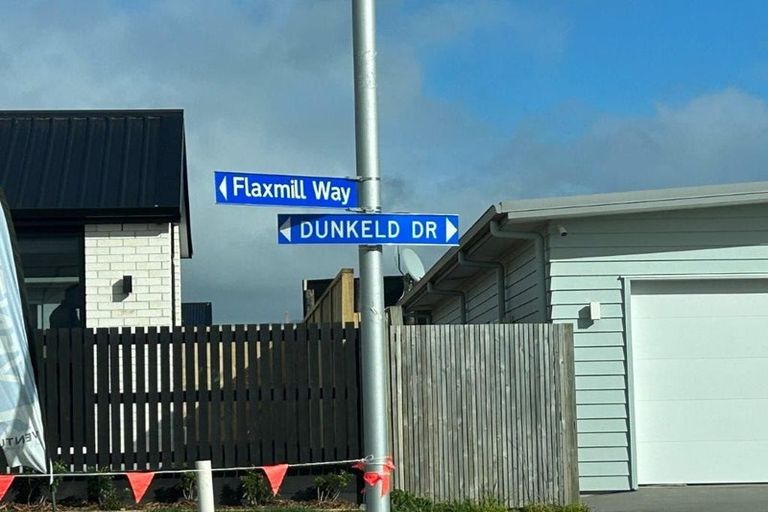 Photo of property in 6 Tauhinu Place, Papamoa, 3118