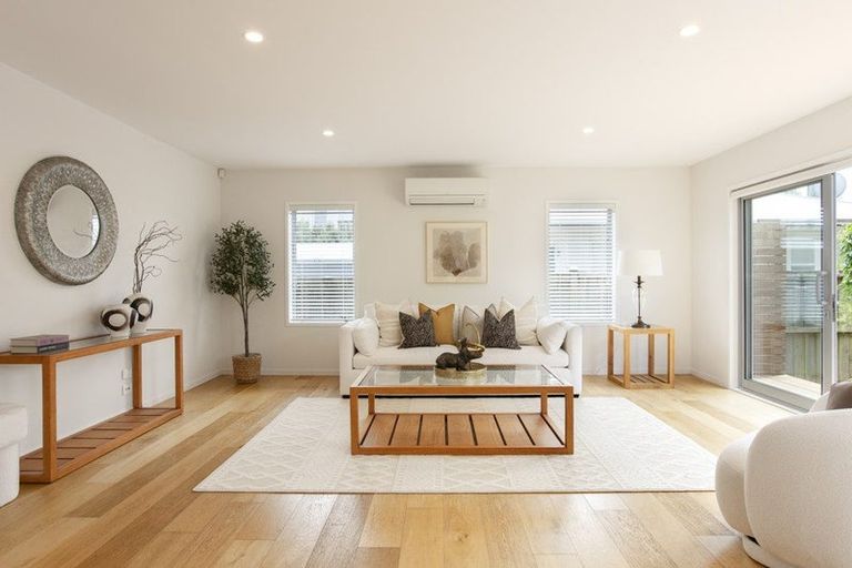 Photo of property in 89 Taikata Road, Te Atatu Peninsula, Auckland, 0610