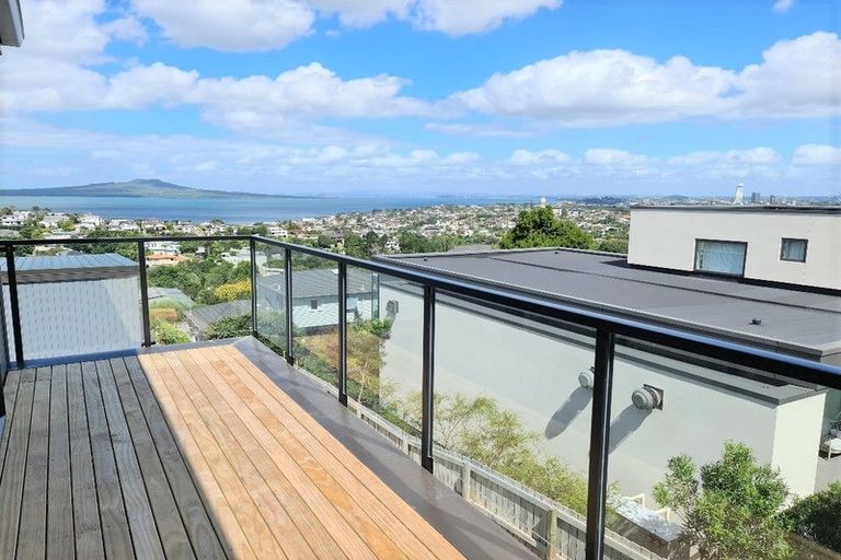 Photo of property in 167c East Coast Road, Castor Bay, Auckland, 0620