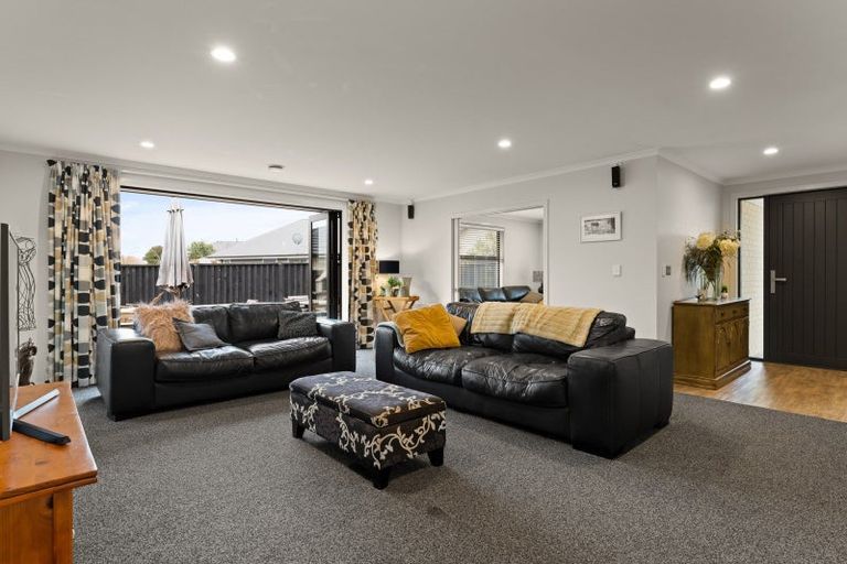 Photo of property in 22 Calluna Crescent, Mosgiel, 9024
