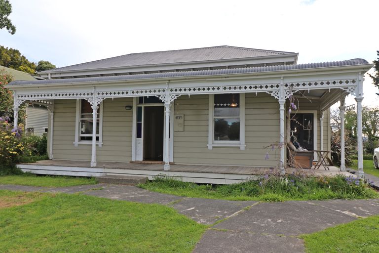 Photo of property in 52 Stout Street, Whataupoko, Gisborne, 4010