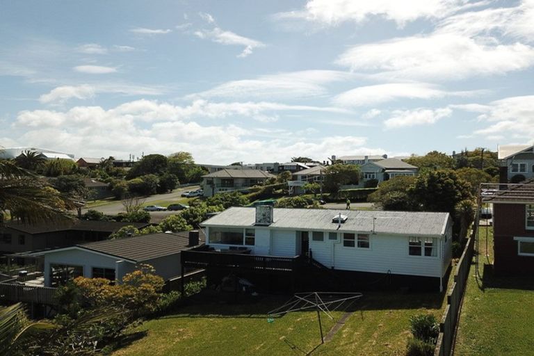 Photo of property in 24 Palmerston Road, Birkenhead, Auckland, 0626