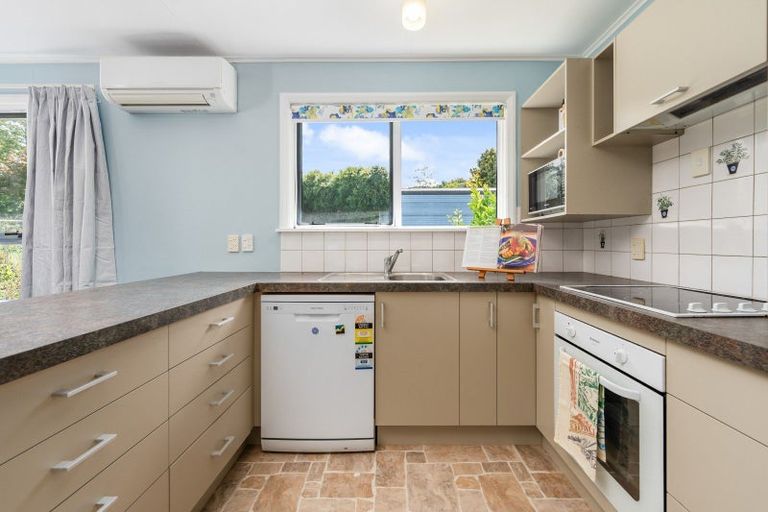 Photo of property in 6 Waugh Street, Kimbolton, 4777